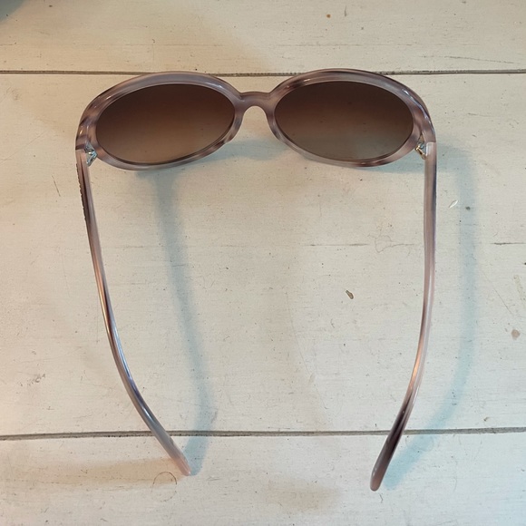 Amazing Dolce & Gabbana Sunglasses - Picture 2 of 3